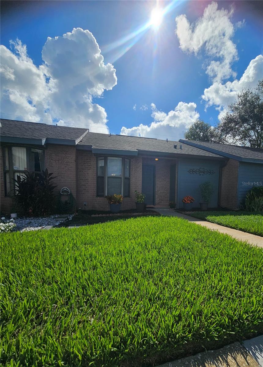 2510 KING OAK CIR Property Photo 1