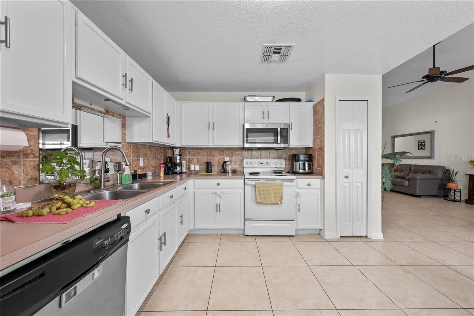 2344 Topaz Trl Property Photo 8