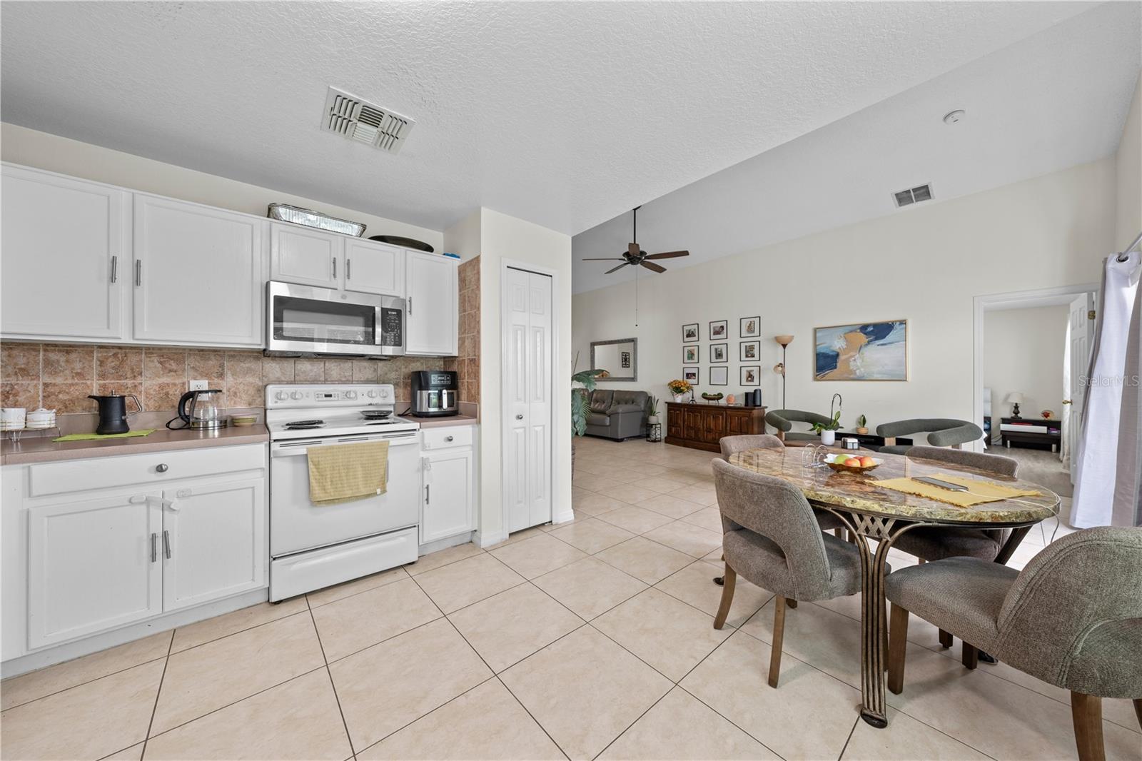 2344 Topaz Trl Property Photo 9