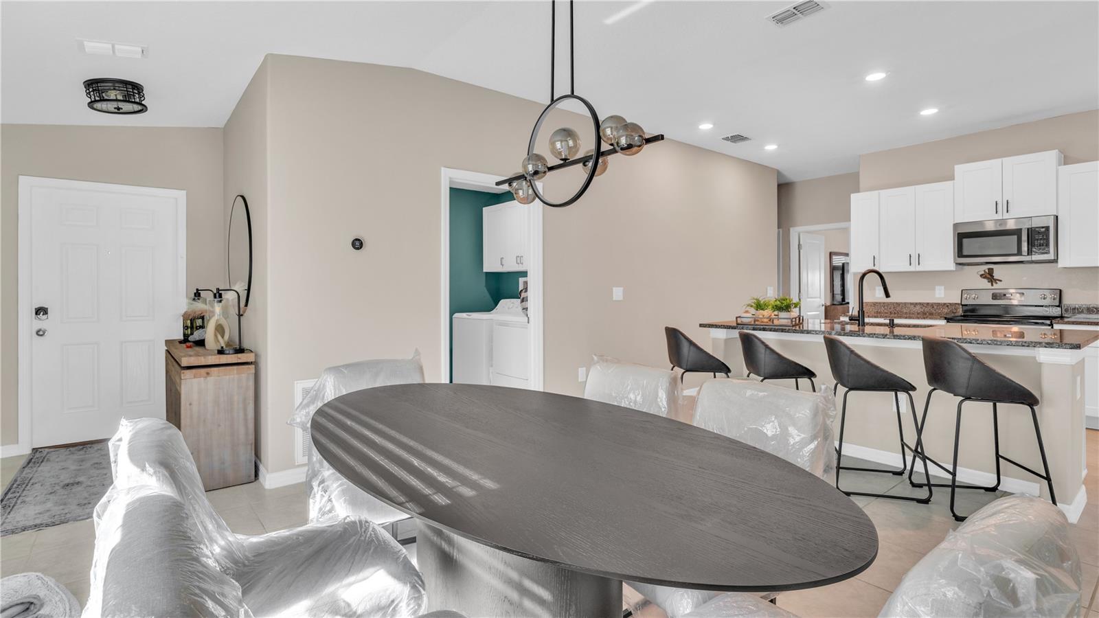 1841 Crinkle Leaf Ct Property Photo 4