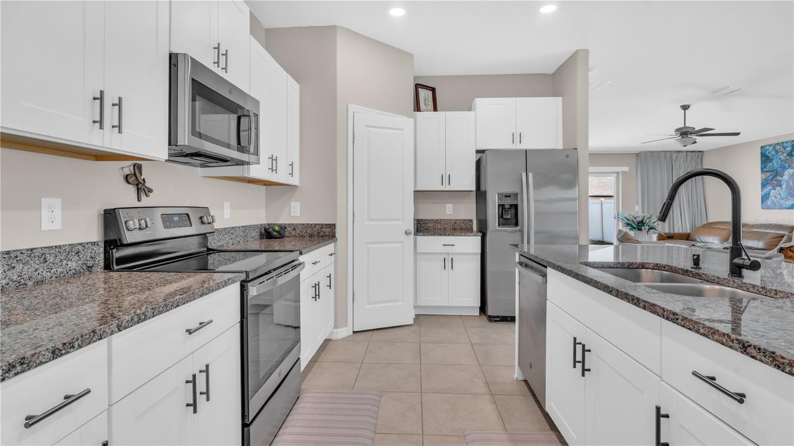 1841 Crinkle Leaf Ct Property Photo 9