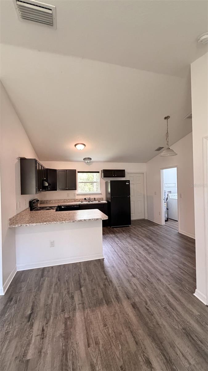 2549 W Castania Dr Property Photo 2