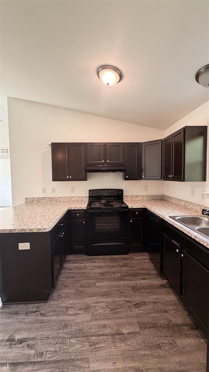 2549 W Castania Dr Property Photo 4