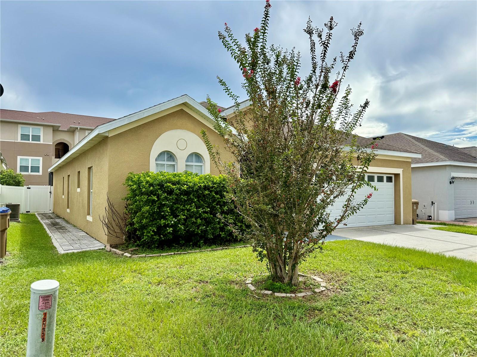 255 Magical Way Property Photo 2