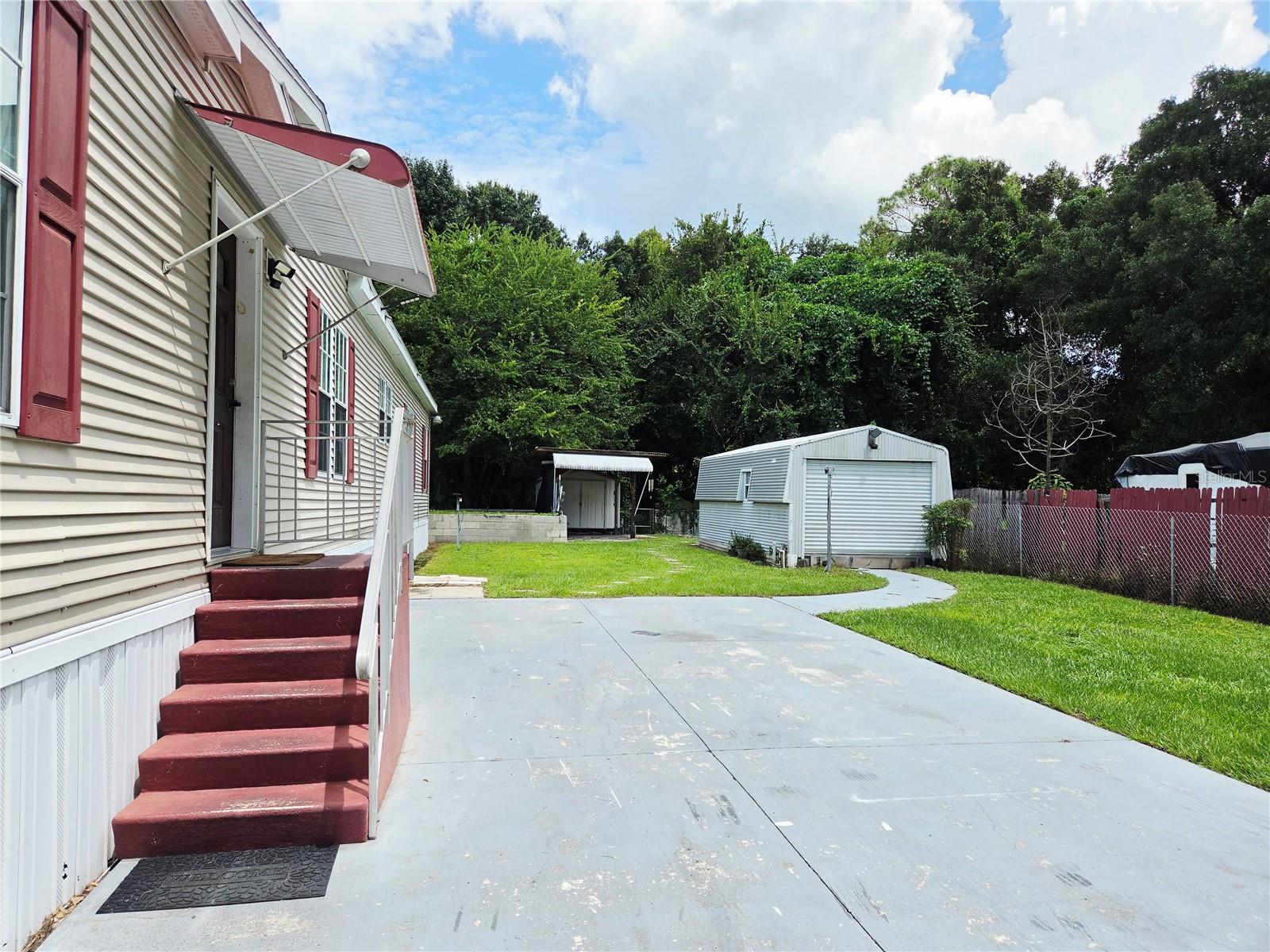 6607 Ivy Mist Ln Property Photo 2