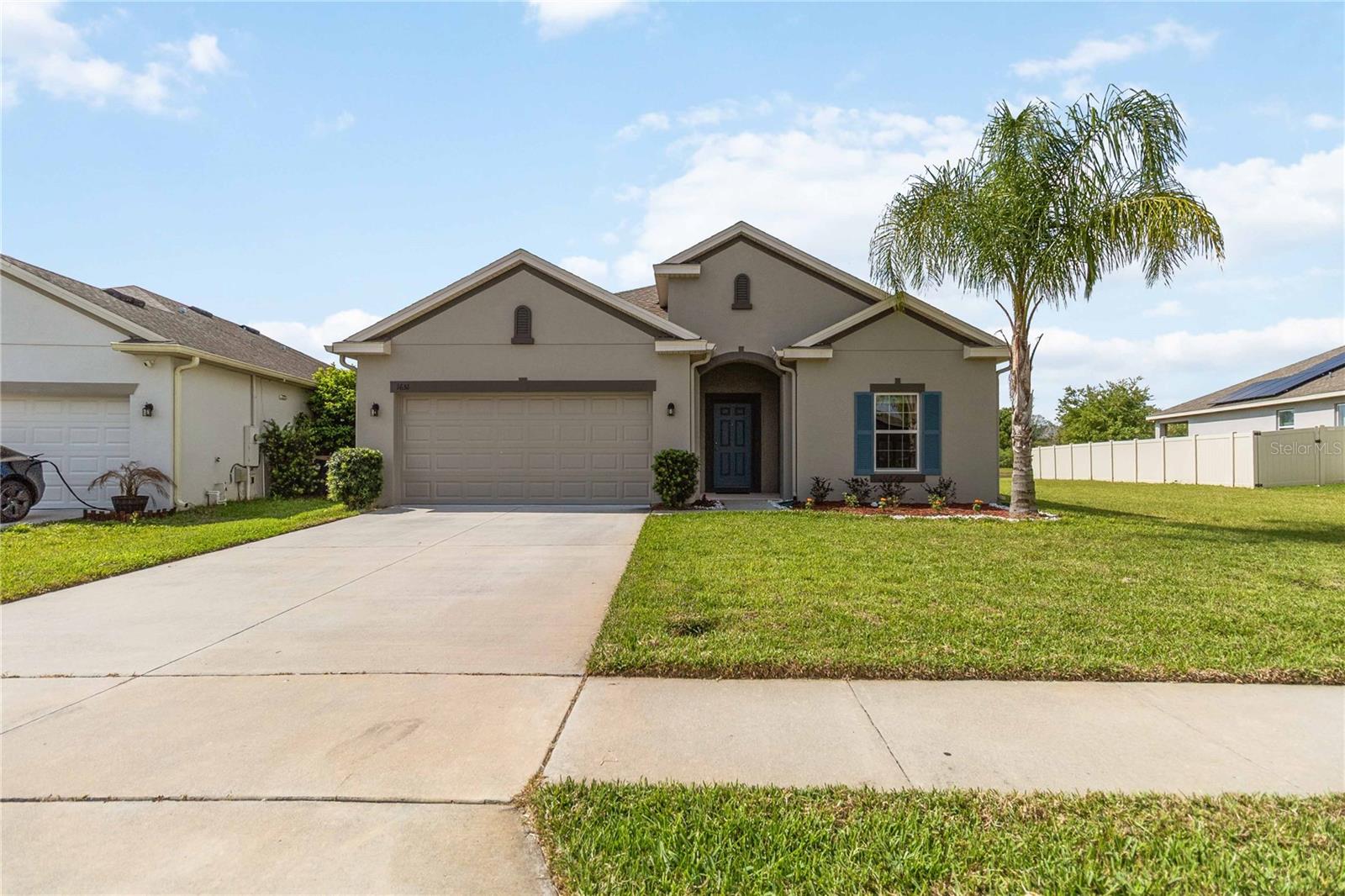 1651 Chatsworth Cir Property Photo 2