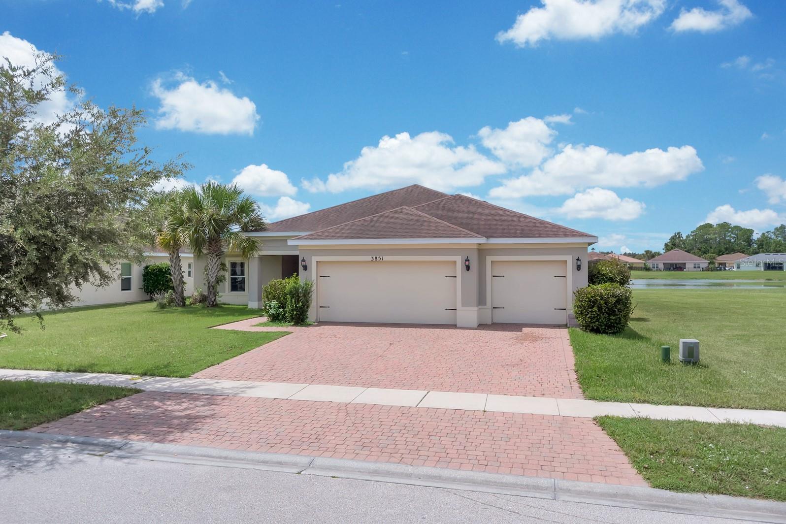 3851 Gulf Shore Cir Property Photo 4