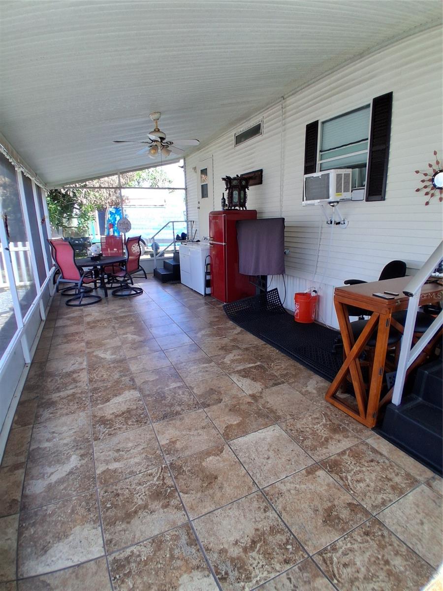 1359 Shipwreck Ln Property Photo 7