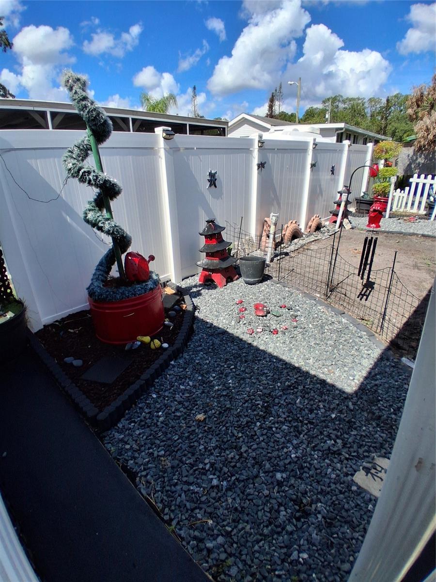1359 Shipwreck Ln Property Photo 15