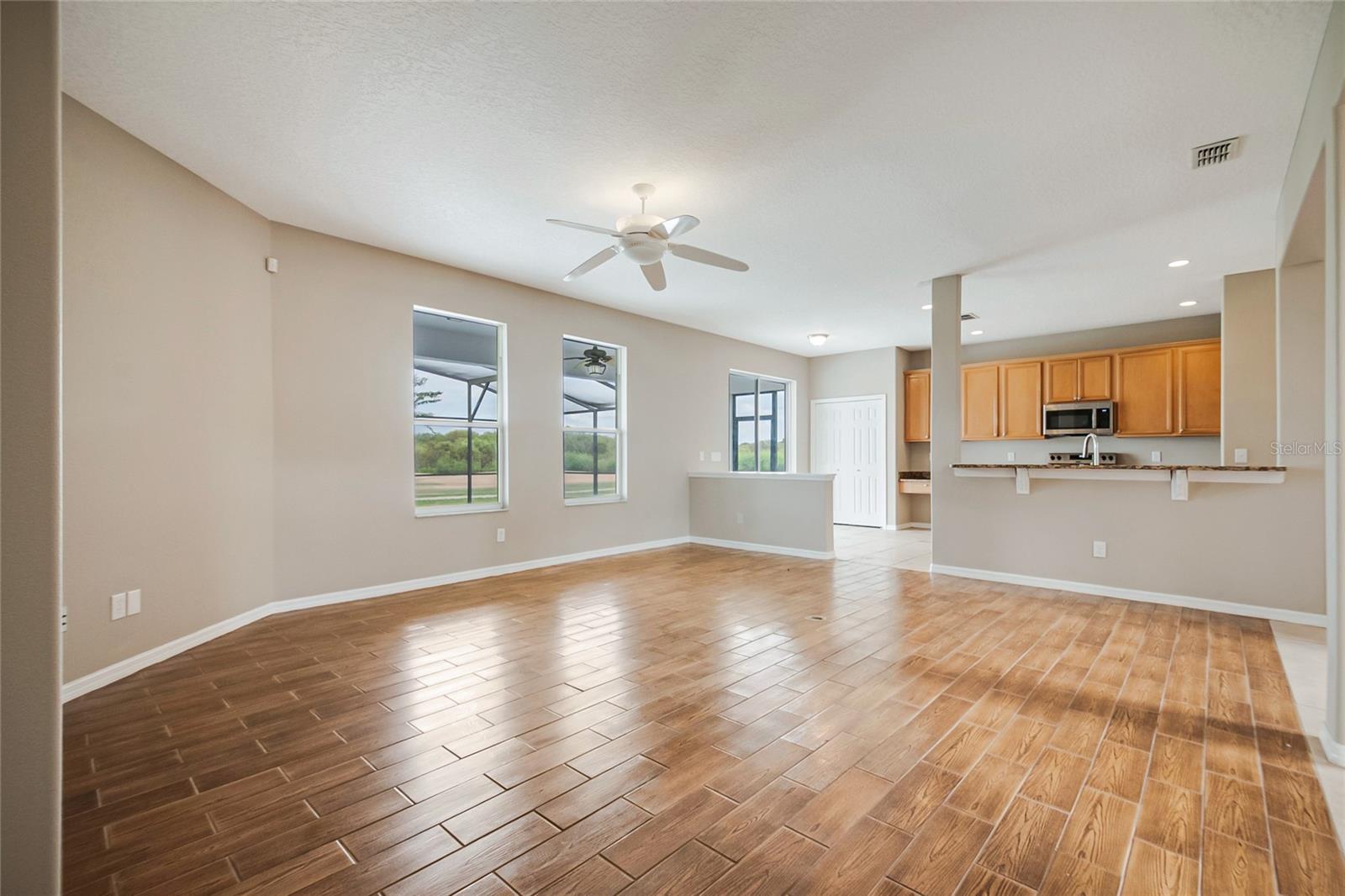 2321 The Oaks Blvd Property Photo 27