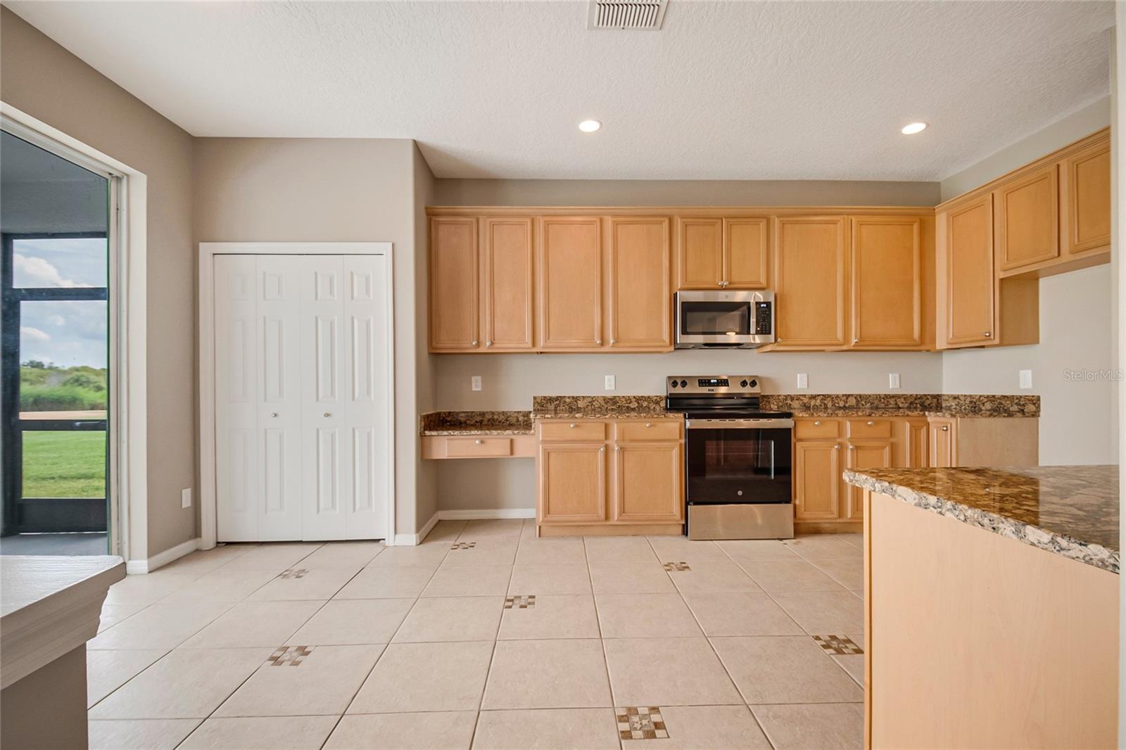 2321 The Oaks Blvd Property Photo 30