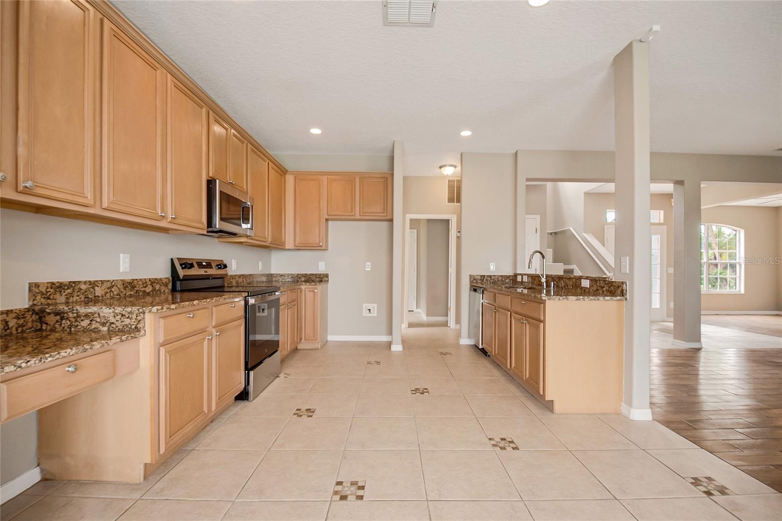 2321 The Oaks Blvd Property Photo 33