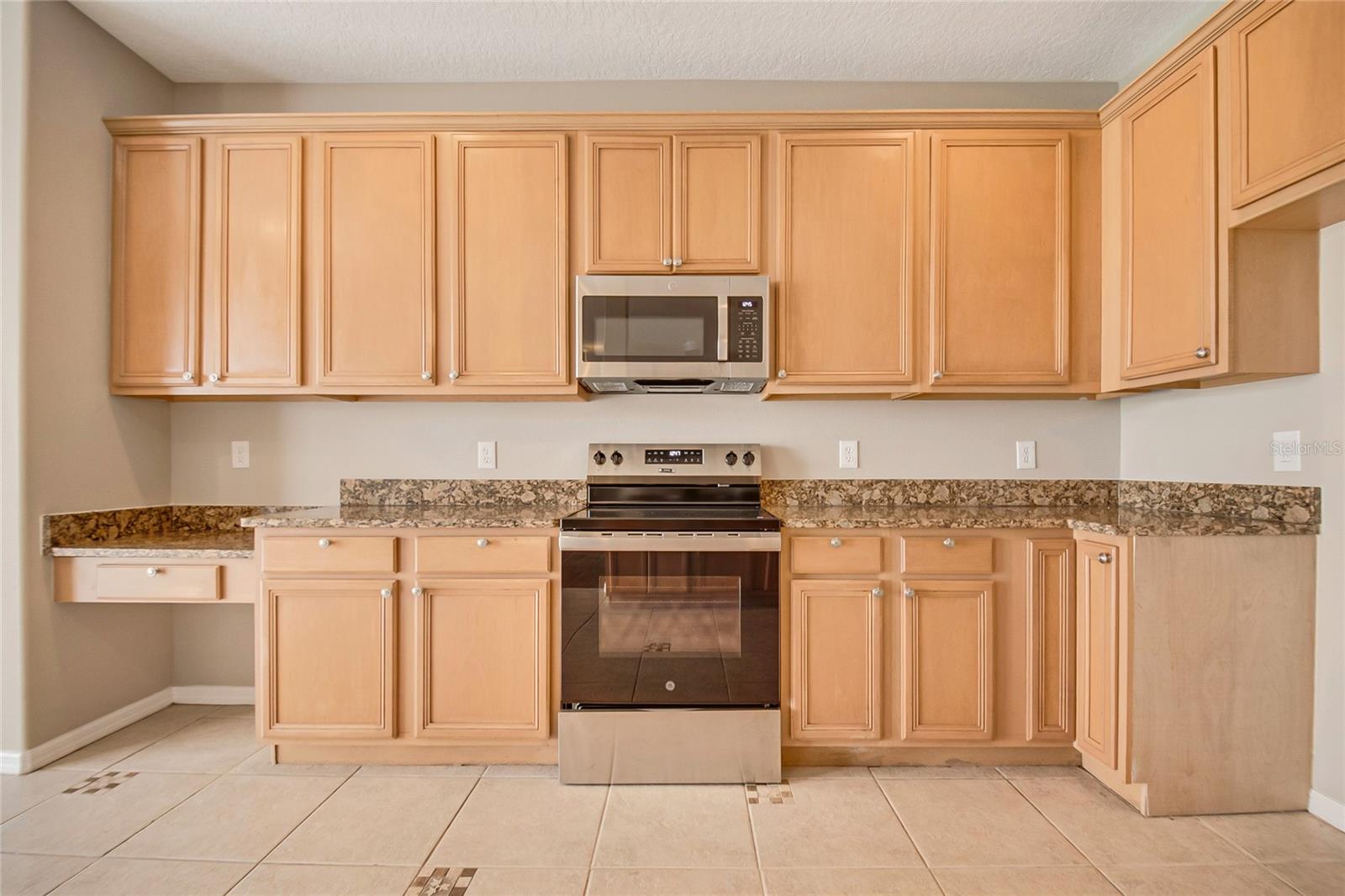 2321 The Oaks Blvd Property Photo 34