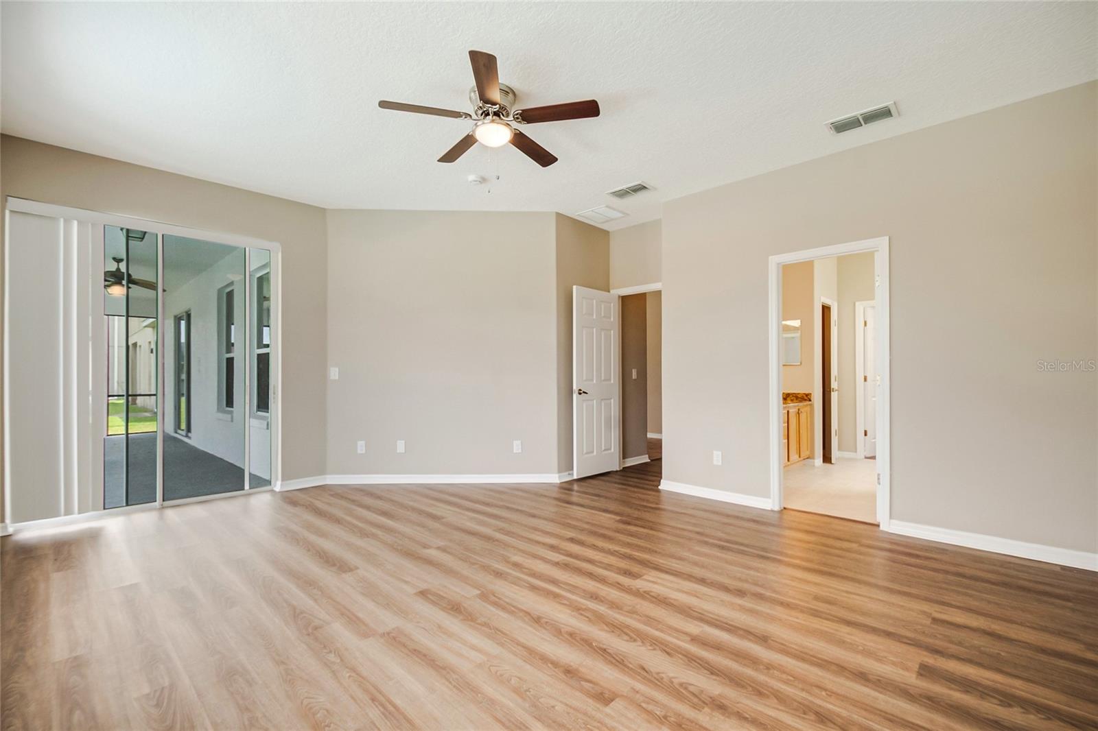 2321 The Oaks Blvd Property Photo 41
