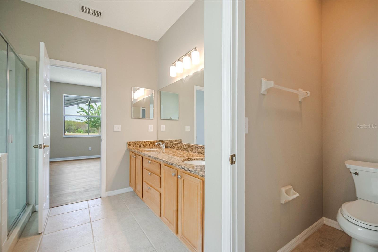 2321 The Oaks Blvd Property Photo 43