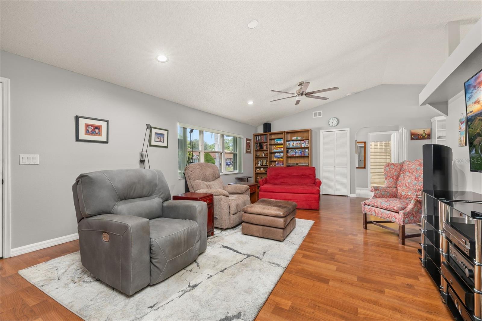 1299 Amador Ave Nw Property Photo 8