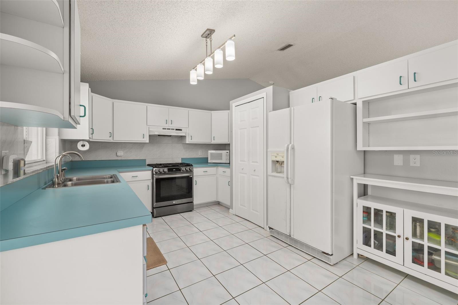 1299 Amador Ave Nw Property Photo 14