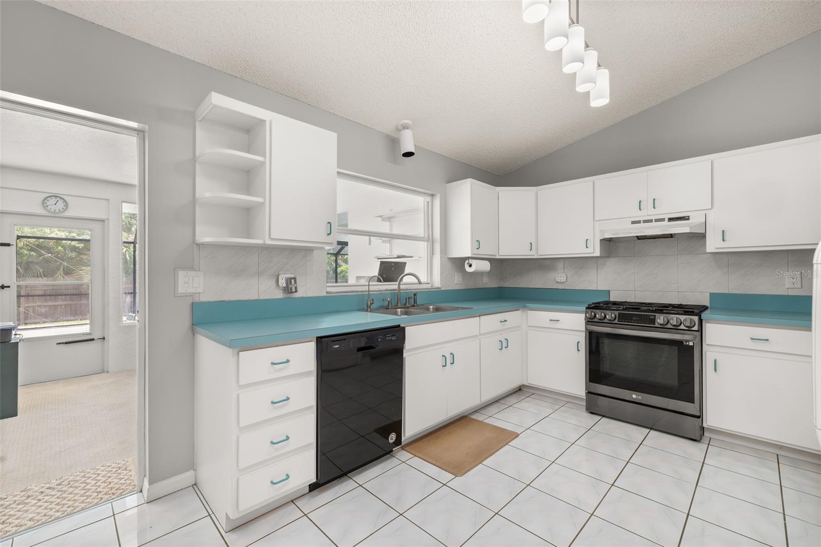 1299 Amador Ave Nw Property Photo 15