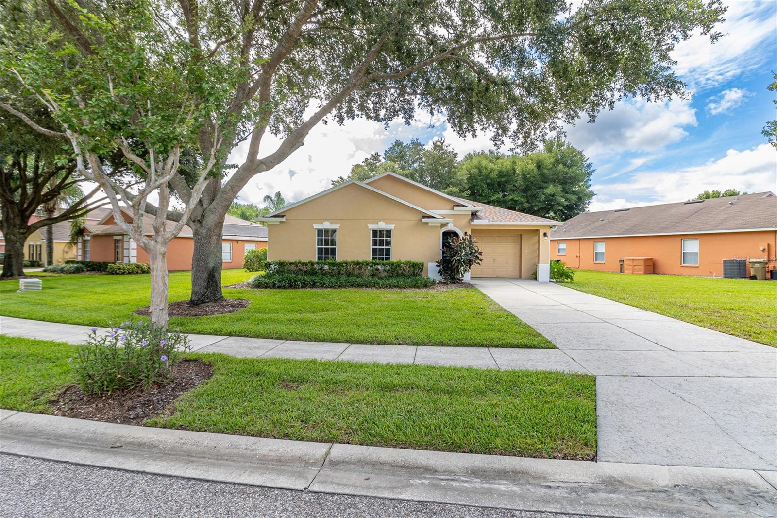 17506 Woodcrest Way Property Photo 8