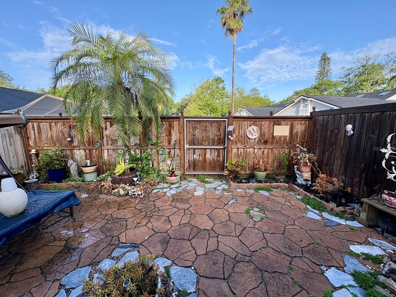 2466 Alhambra St Property Photo 14