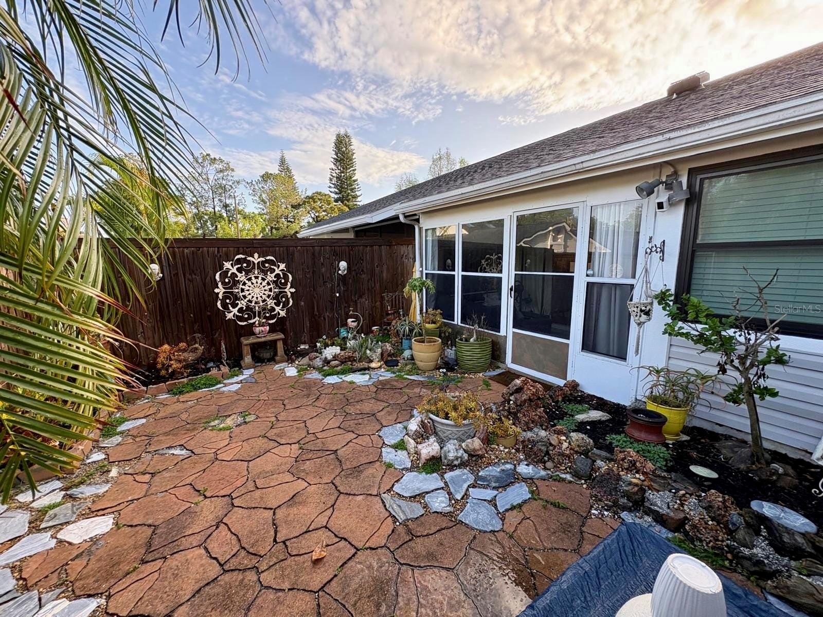 2466 Alhambra St Property Photo 15