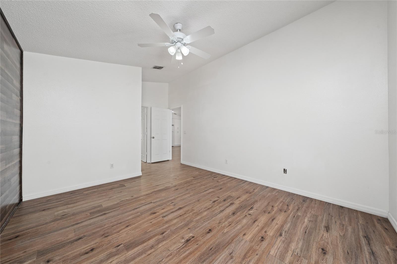 3267 Brewster Dr Property Photo 17