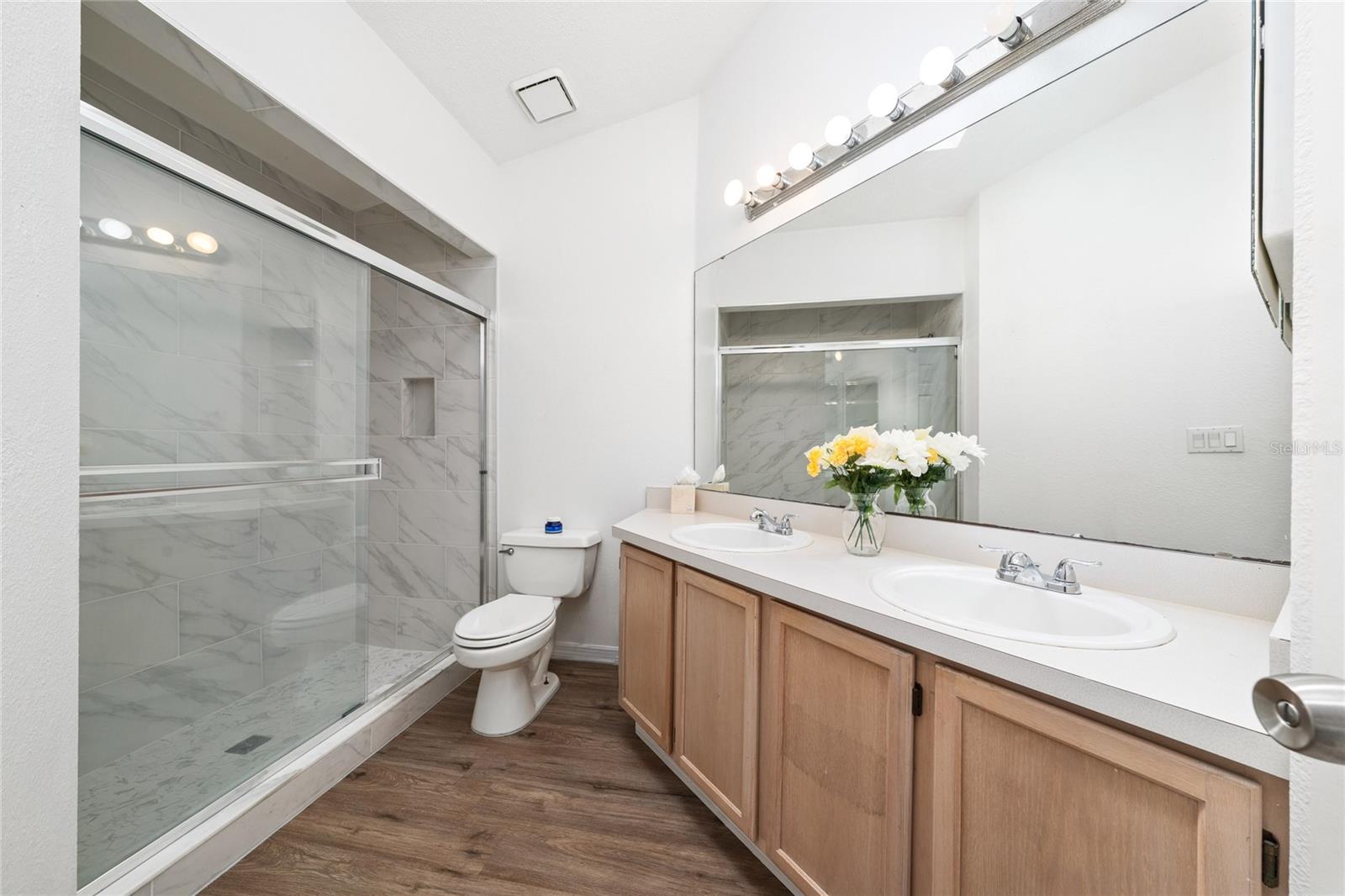 3267 Brewster Dr Property Photo 18