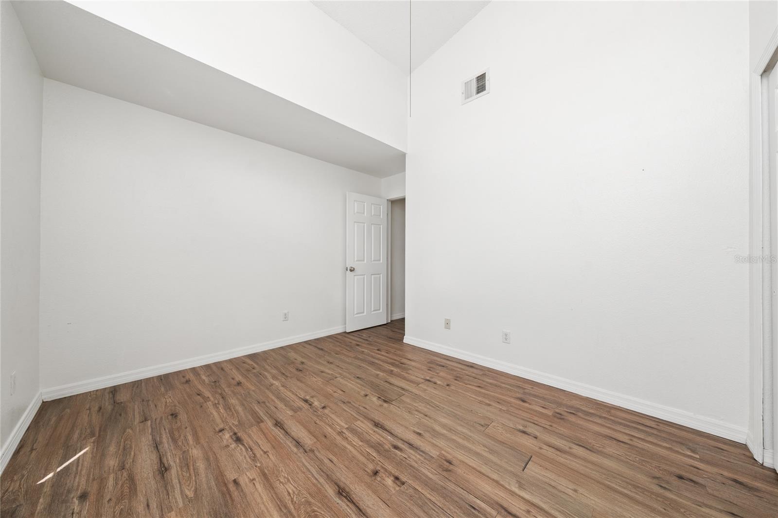 3267 Brewster Dr Property Photo 25