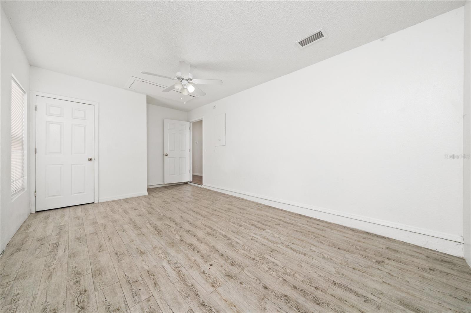 3267 Brewster Dr Property Photo 28