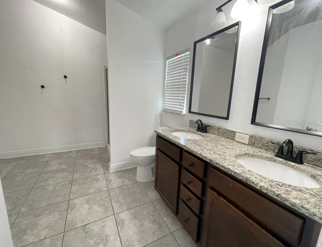 1295 Legatto Loop Property Photo 3