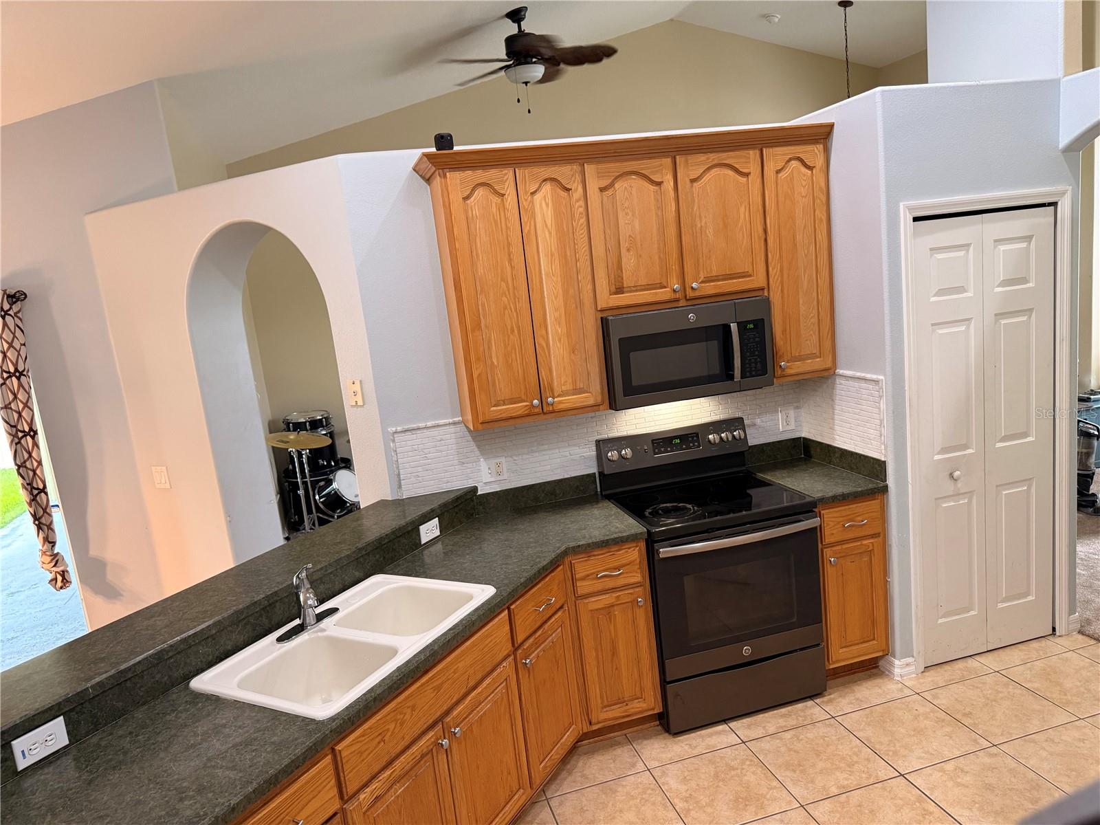 1000 Seneca Trl Property Photo 17
