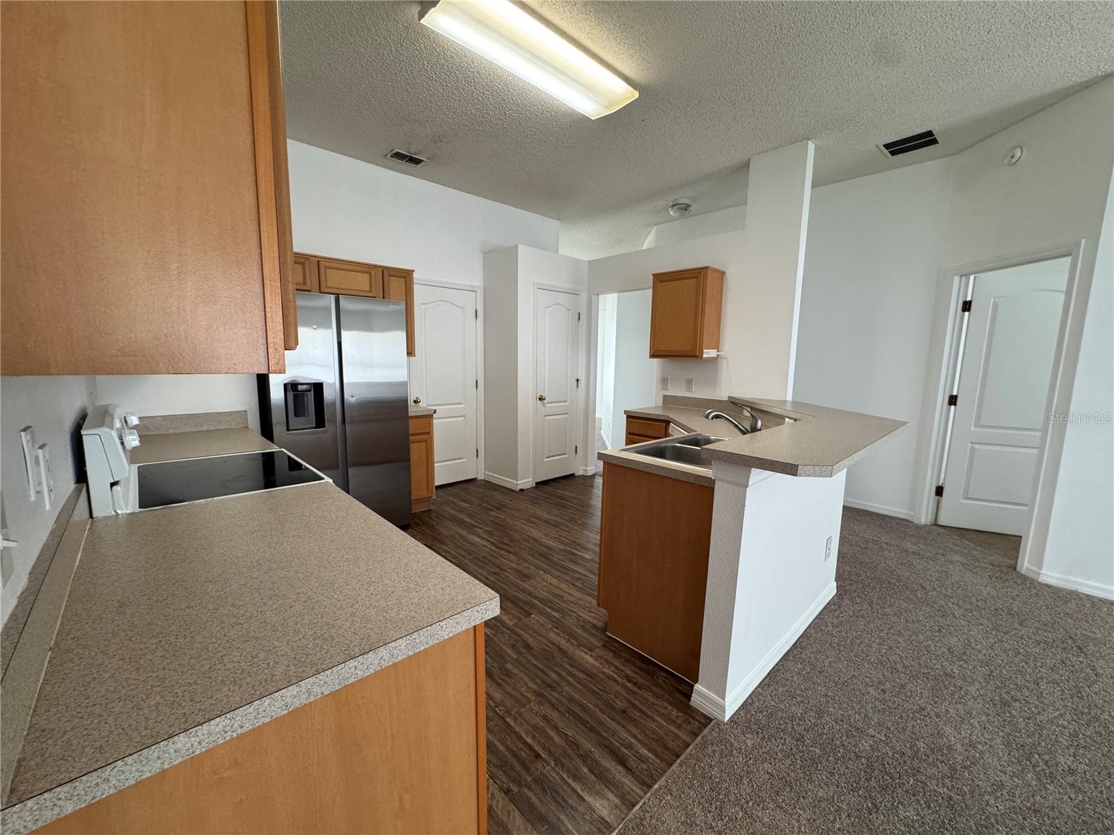 436 Danube Dr Property Photo 5