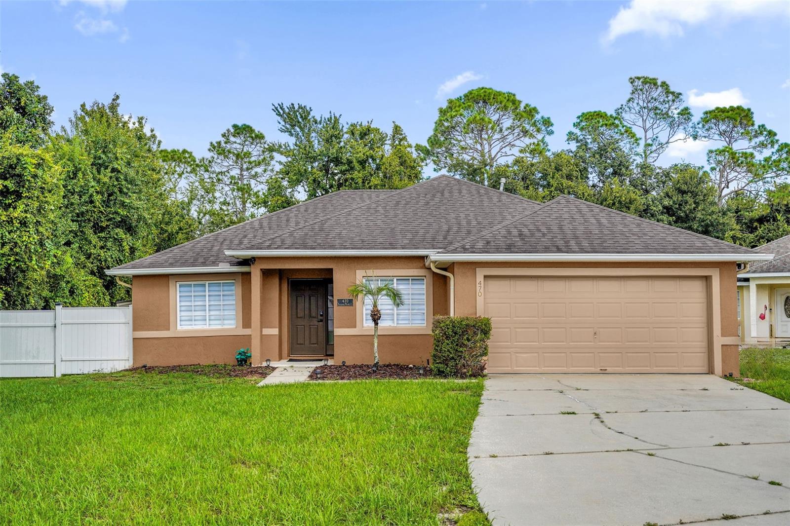 470 Paradise Woods Ct Property Photo 1