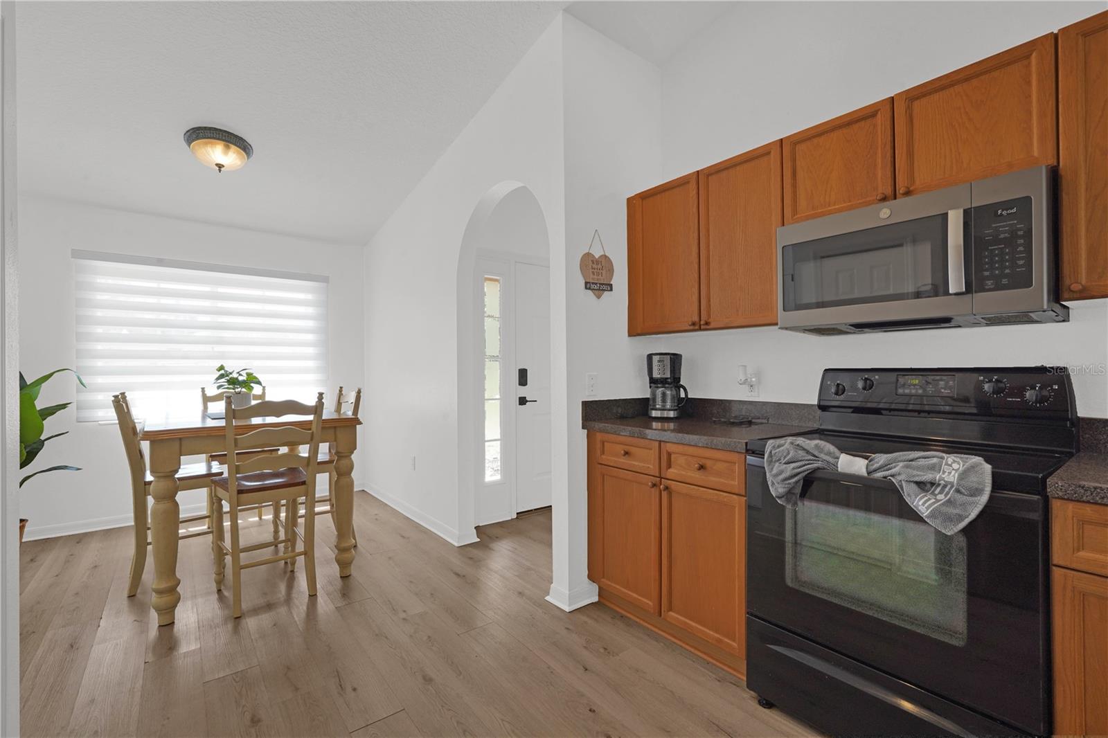 470 Paradise Woods Ct Property Photo 11
