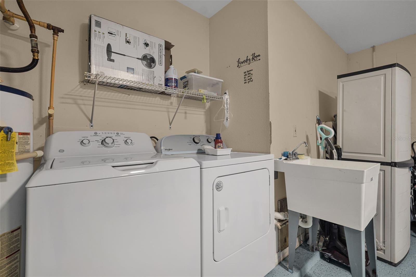 470 Paradise Woods Ct Property Photo 27