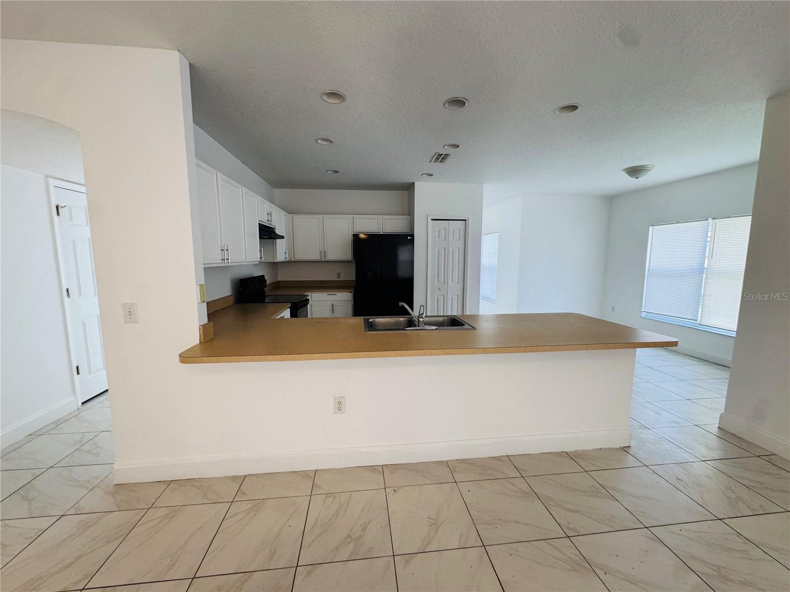 566 Eagle Ct Property Photo 7