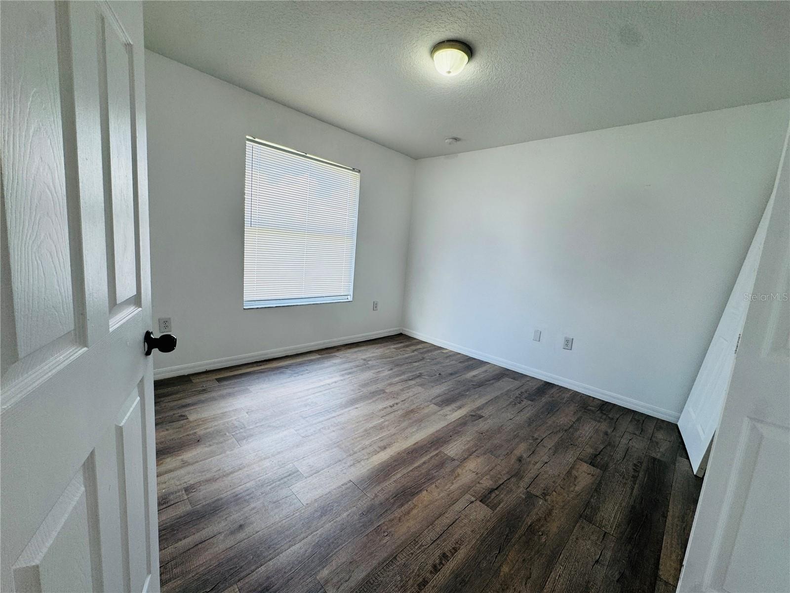 566 Eagle Ct Property Photo 18