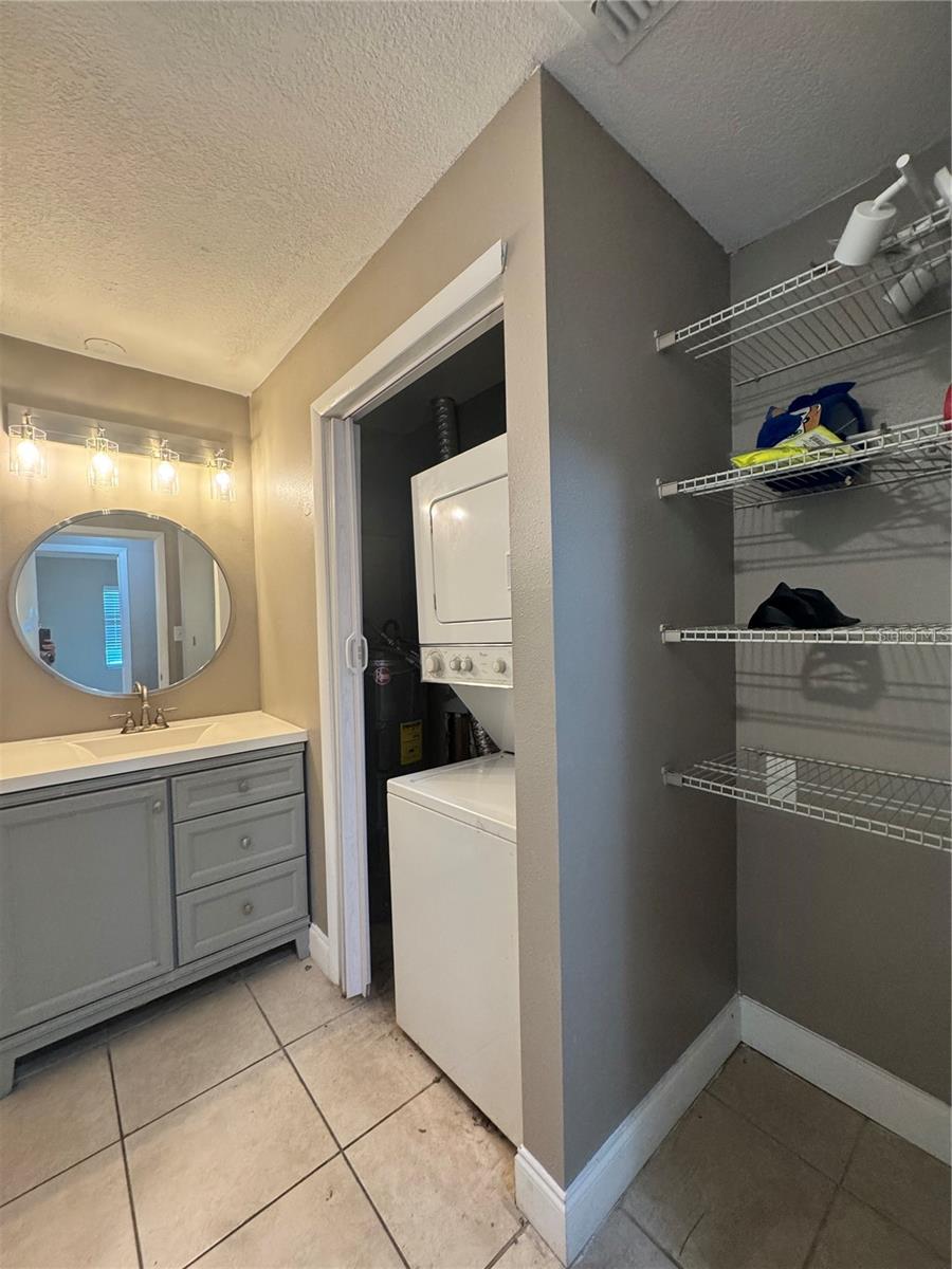 932 Buccaneer Dr Property Photo 7
