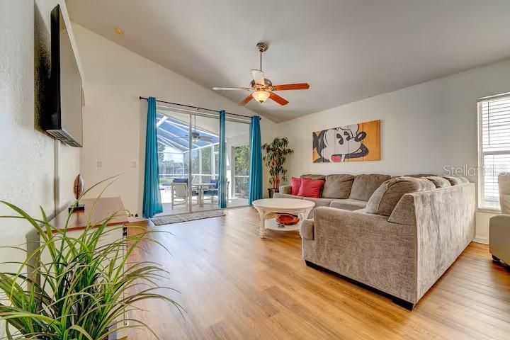 136 Troon Cir Property Photo 3