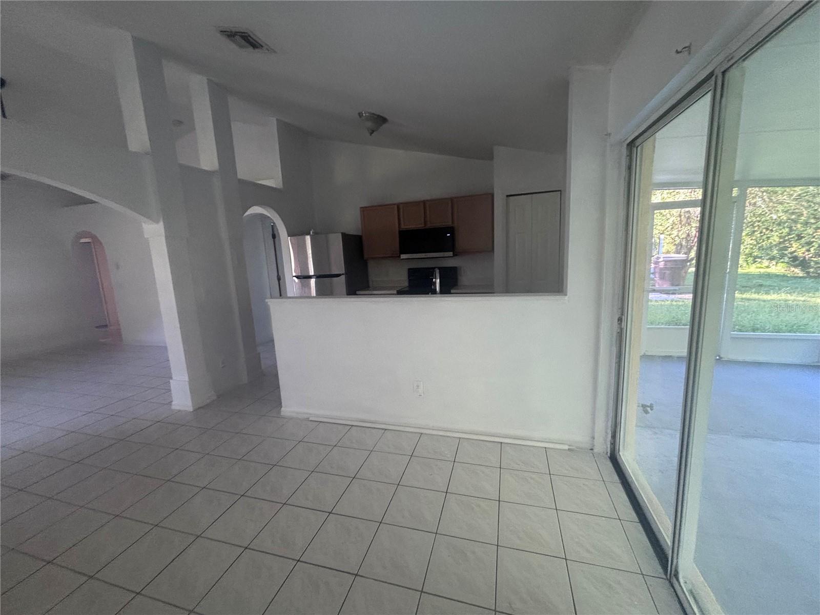 2422 Parsons Pond Cir Property Photo 3
