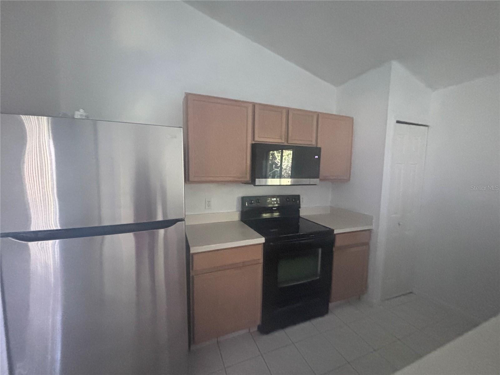 2422 Parsons Pond Cir Property Photo 5