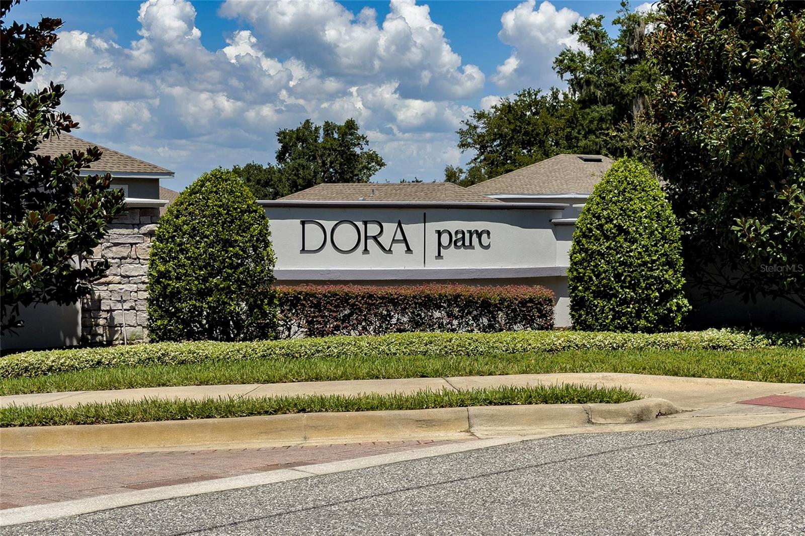 1211 Dora Parc Ln Property Photo 2