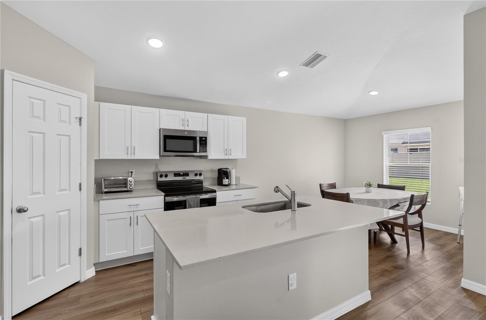 2259 Canyon Oak Dr Dr Property Photo 21
