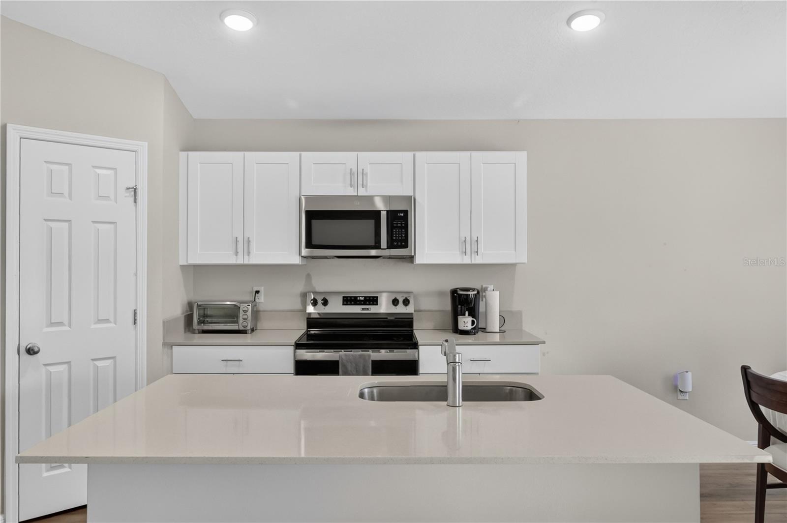 2259 Canyon Oak Dr Dr Property Photo 22