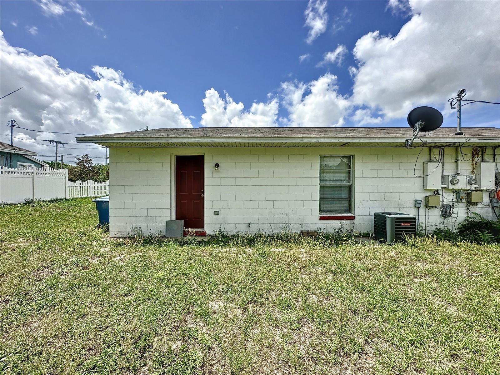 606 Claude Holmes Sr Ave Property Photo 14