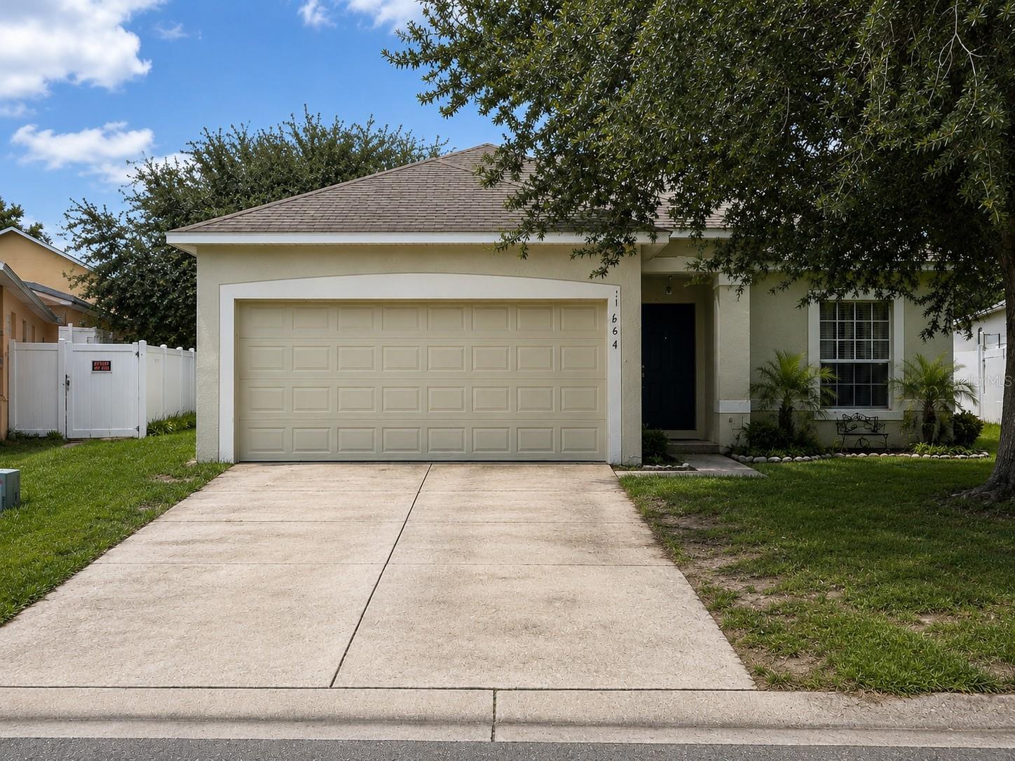 164 Sigmund Loop Property Photo 1