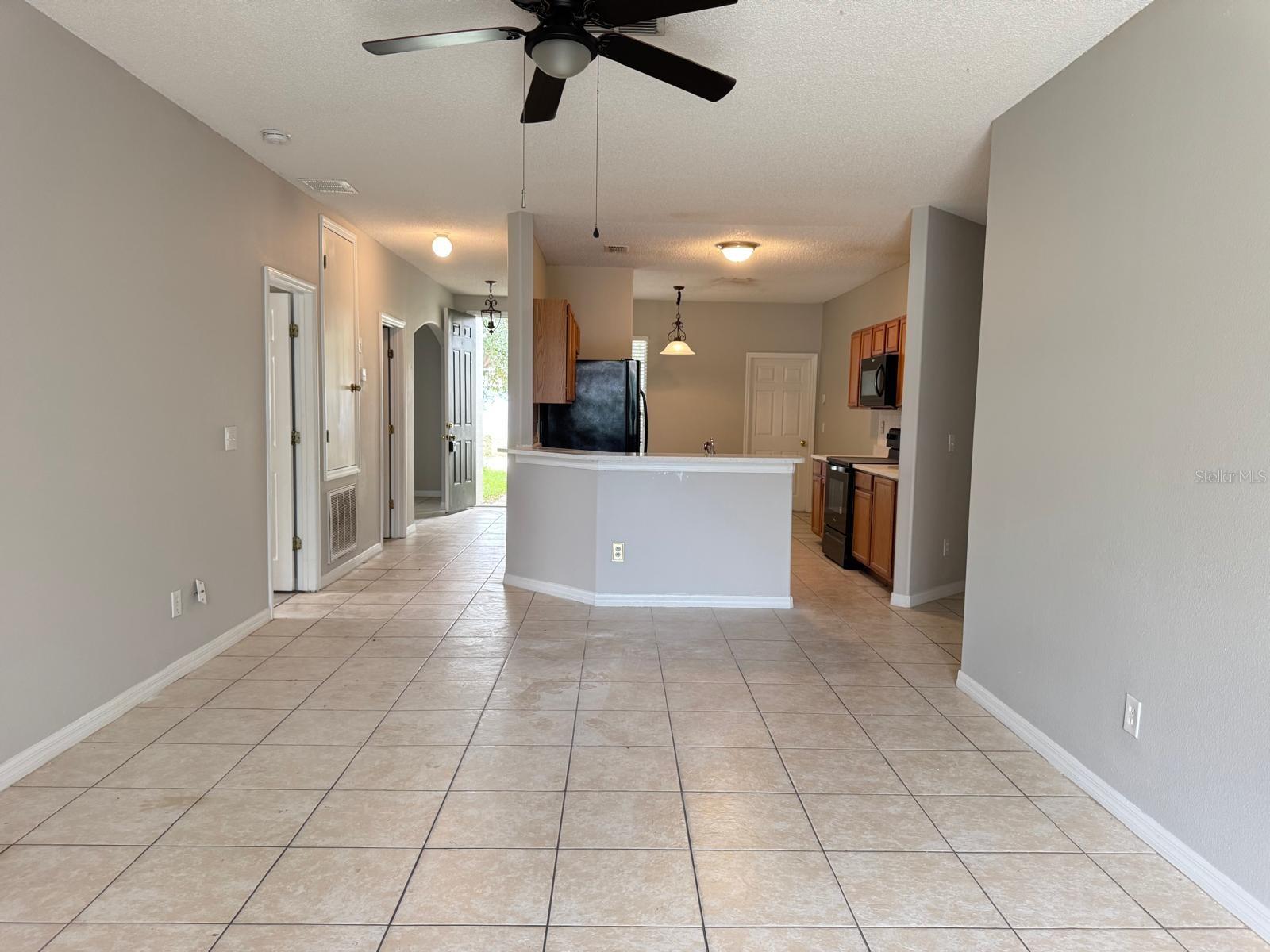 164 Sigmund Loop Property Photo 6