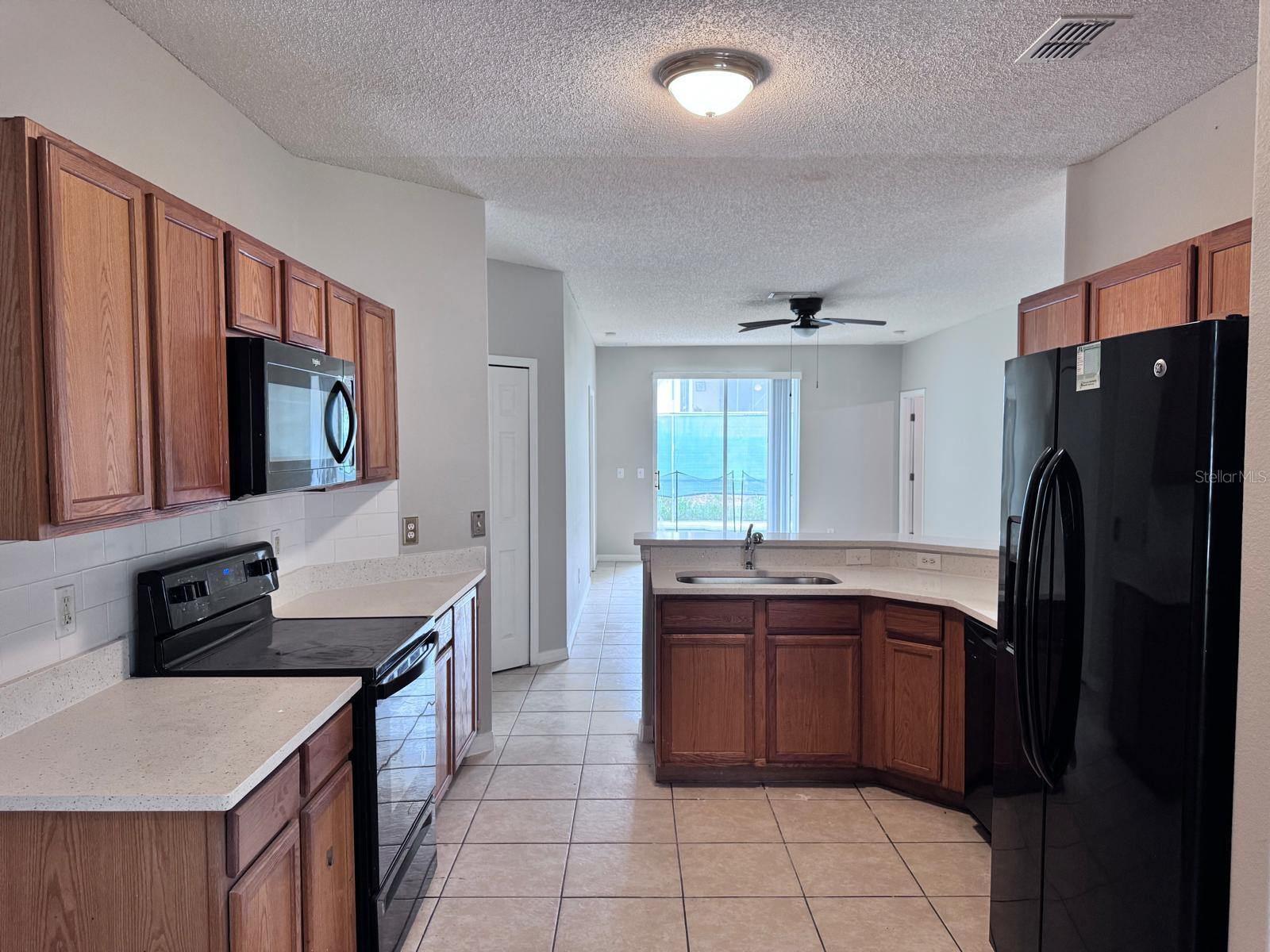 164 Sigmund Loop Property Photo 8