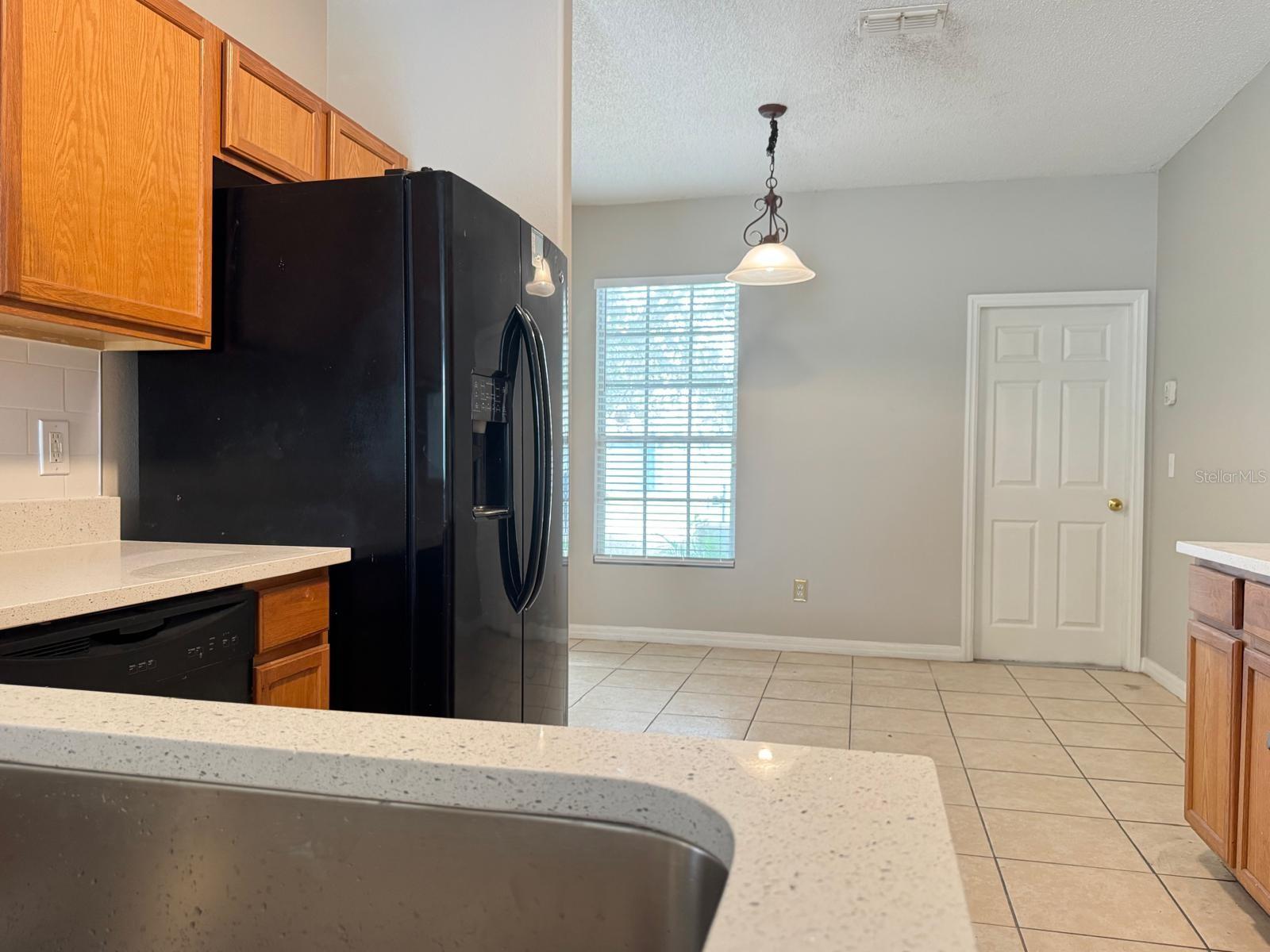 164 Sigmund Loop Property Photo 10