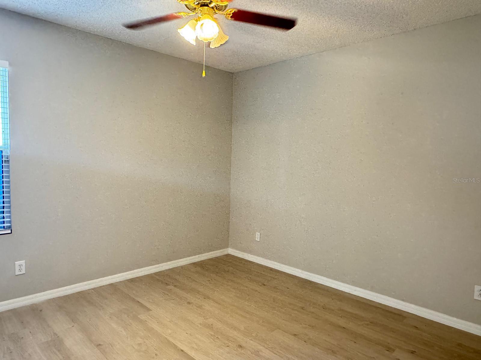 164 Sigmund Loop Property Photo 12